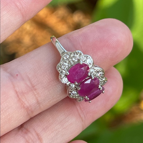 NWT Natural Ruby 3 stone (7X5mm each) Ring w/ CZ accents in 925 Silver Size 6.5 - Picture 5 of 12